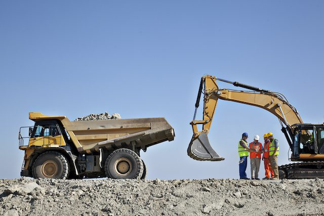 How Security Guards Can Help with The Growing Threat of Construction Equipment Theft
